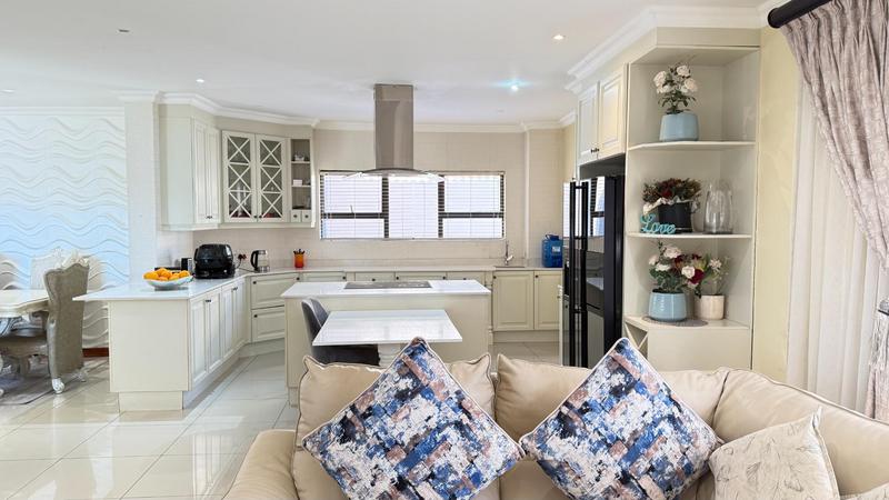 5 Bedroom Property for Sale in Blue Valley Golf Estate Gauteng
