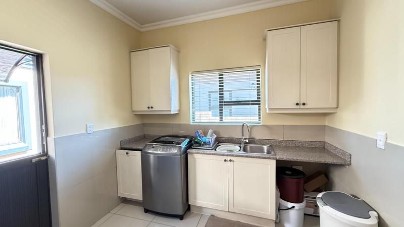 5 Bedroom Property for Sale in Blue Valley Golf Estate Gauteng