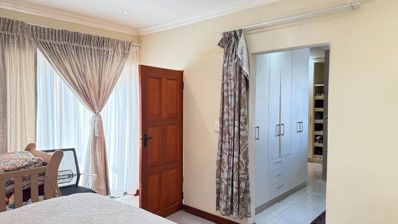 5 Bedroom Property for Sale in Blue Valley Golf Estate Gauteng