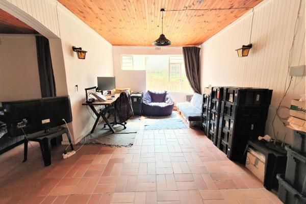 To Let 1 Bedroom Property for Rent in Linden Gauteng