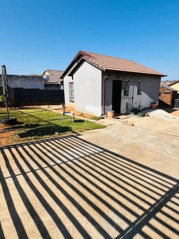 2 Bedroom Property for Sale in Cosmo City Gauteng