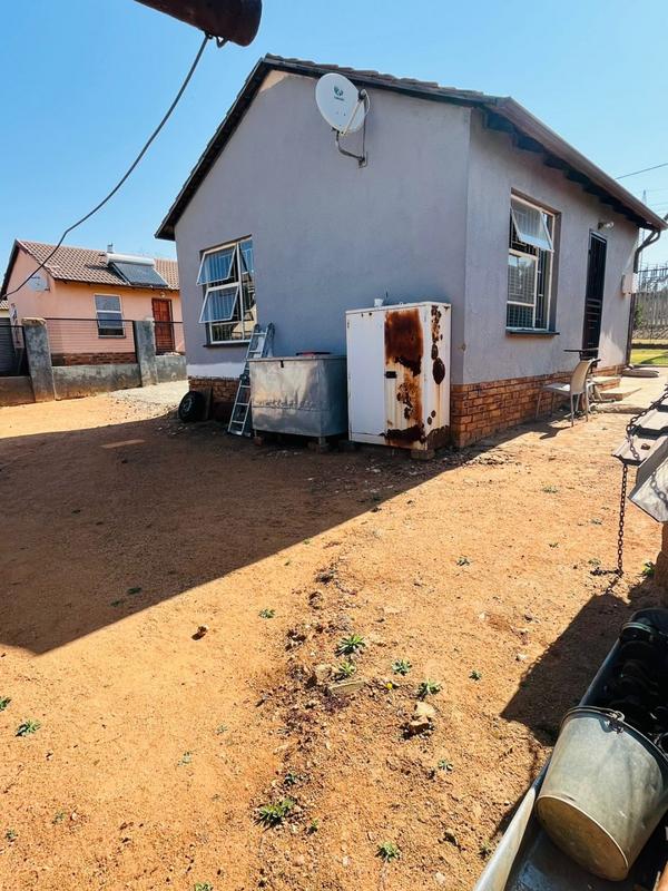2 Bedroom Property for Sale in Cosmo City Gauteng
