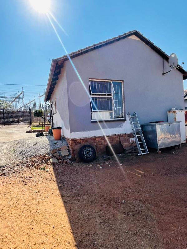 2 Bedroom Property for Sale in Cosmo City Gauteng