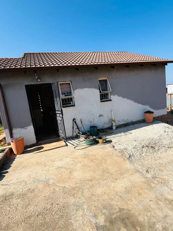 2 Bedroom Property for Sale in Cosmo City Gauteng