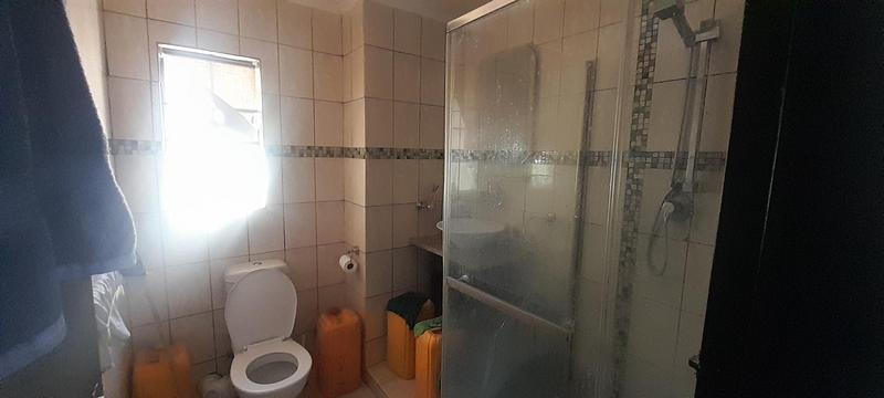 2 Bedroom Property for Sale in Vorna Valley Gauteng