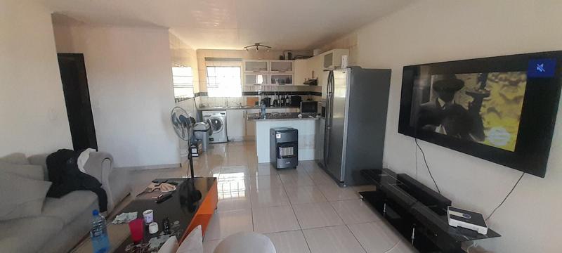 2 Bedroom Property for Sale in Vorna Valley Gauteng