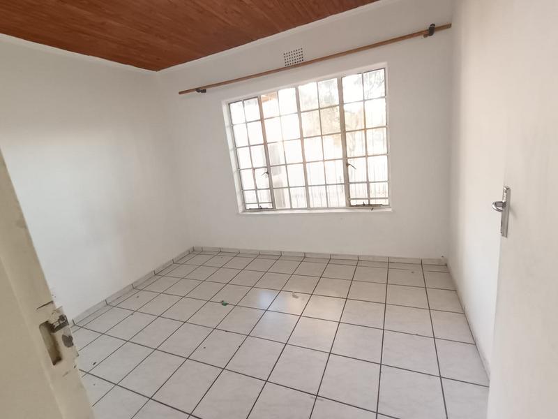 7 Bedroom Property for Sale in Discovery Gauteng