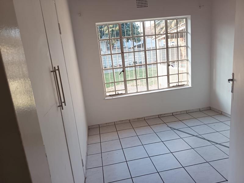 7 Bedroom Property for Sale in Discovery Gauteng