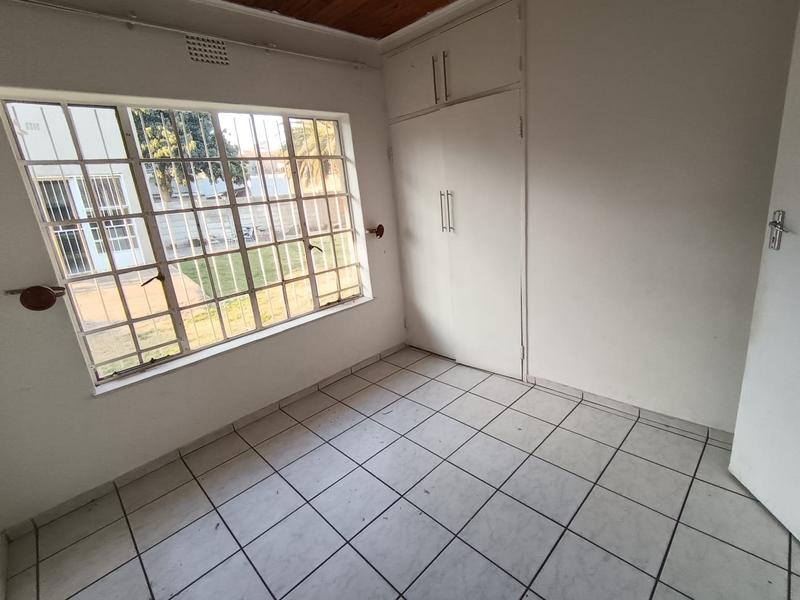 7 Bedroom Property for Sale in Discovery Gauteng