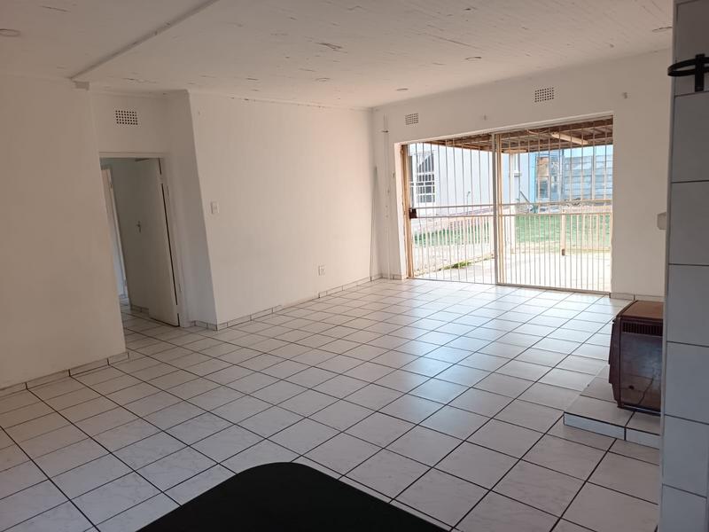 7 Bedroom Property for Sale in Discovery Gauteng