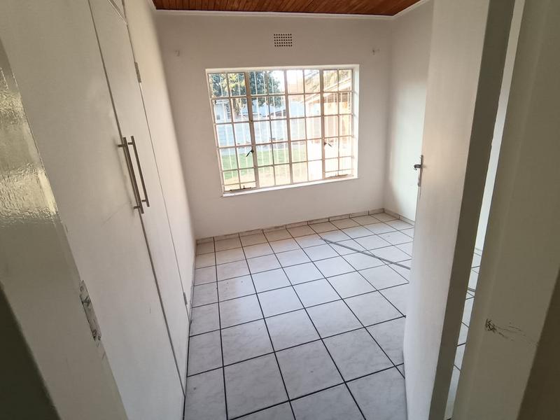 7 Bedroom Property for Sale in Discovery Gauteng