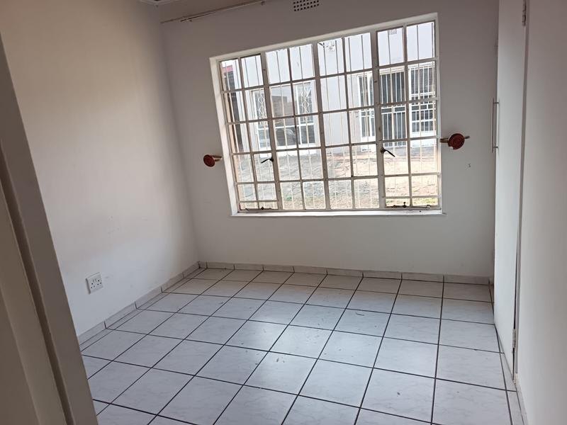 7 Bedroom Property for Sale in Discovery Gauteng
