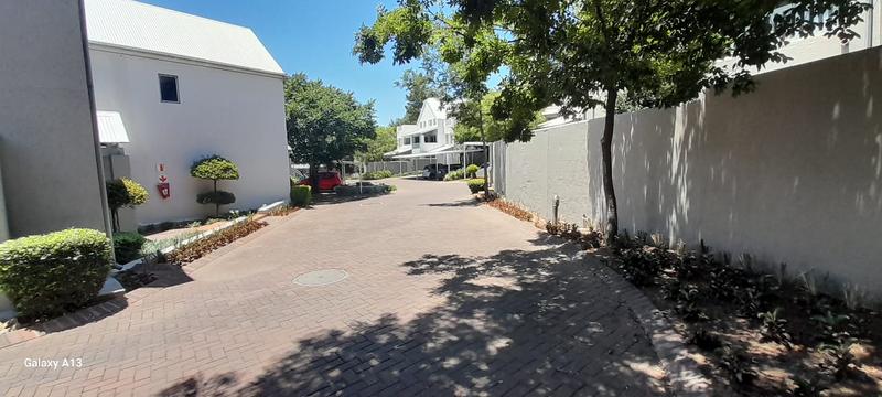 1 Bedroom Property for Sale in Fourways Gauteng