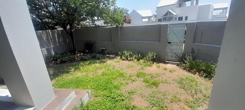 1 Bedroom Property for Sale in Fourways Gauteng