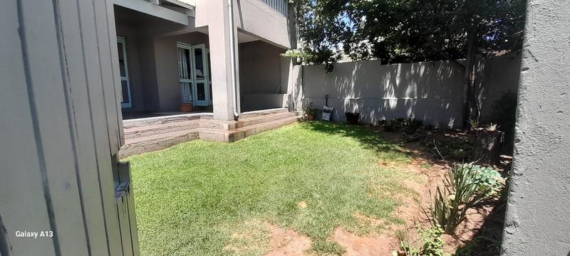 1 Bedroom Property for Sale in Fourways Gauteng
