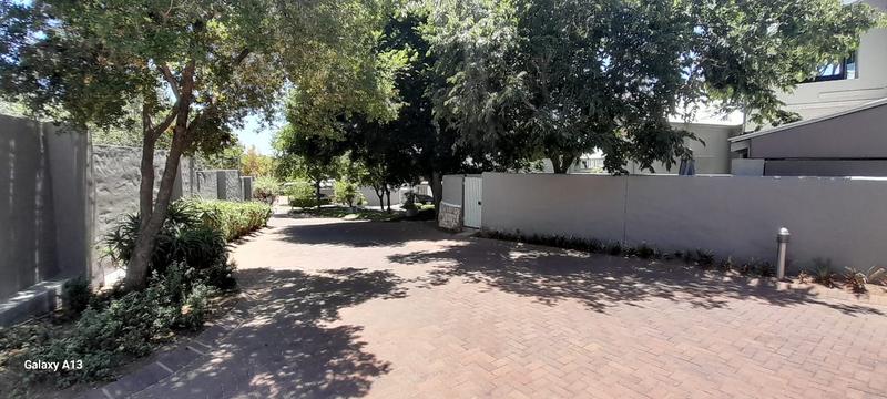 1 Bedroom Property for Sale in Fourways Gauteng