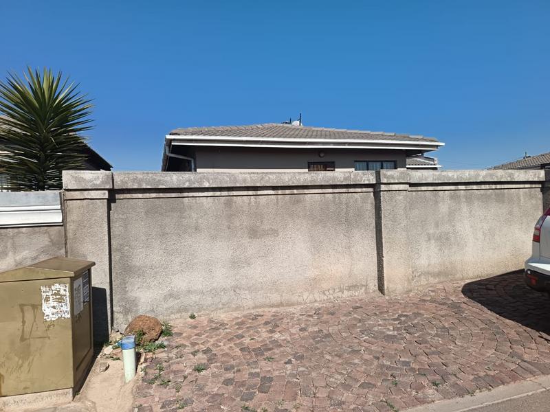 3 Bedroom Property for Sale in Cloverdene Gauteng