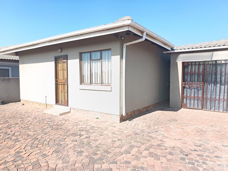 3 Bedroom Property for Sale in Cloverdene Gauteng
