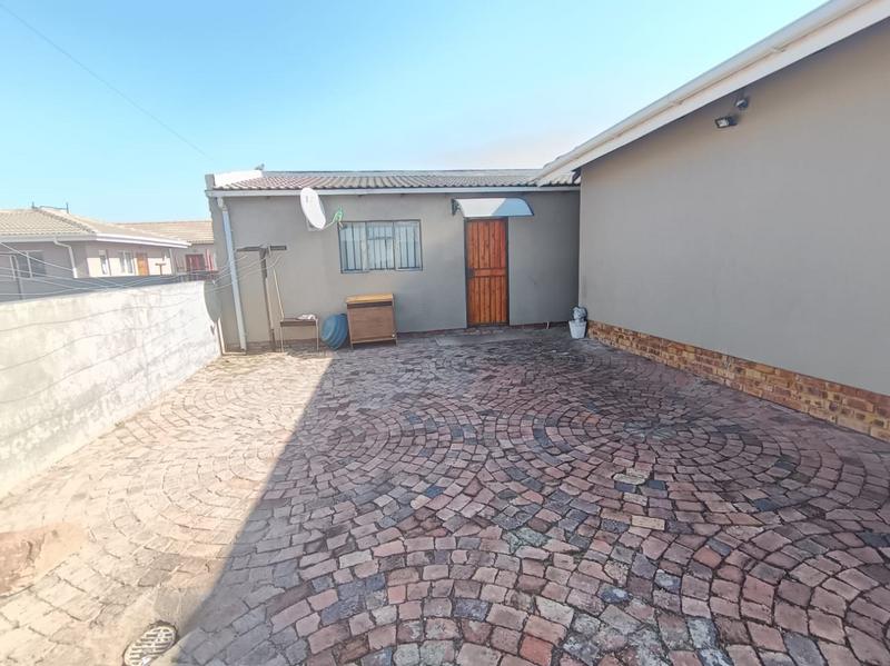 3 Bedroom Property for Sale in Cloverdene Gauteng