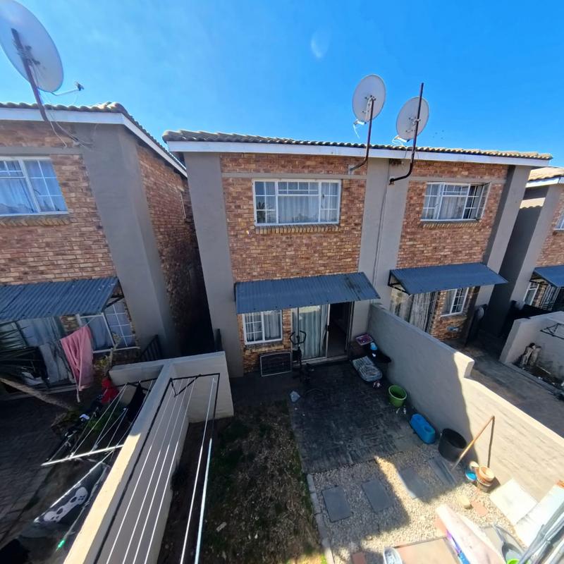 2 Bedroom Property for Sale in Birchleigh Gauteng