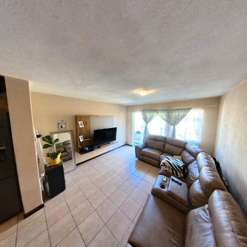 2 Bedroom Property for Sale in Birchleigh Gauteng