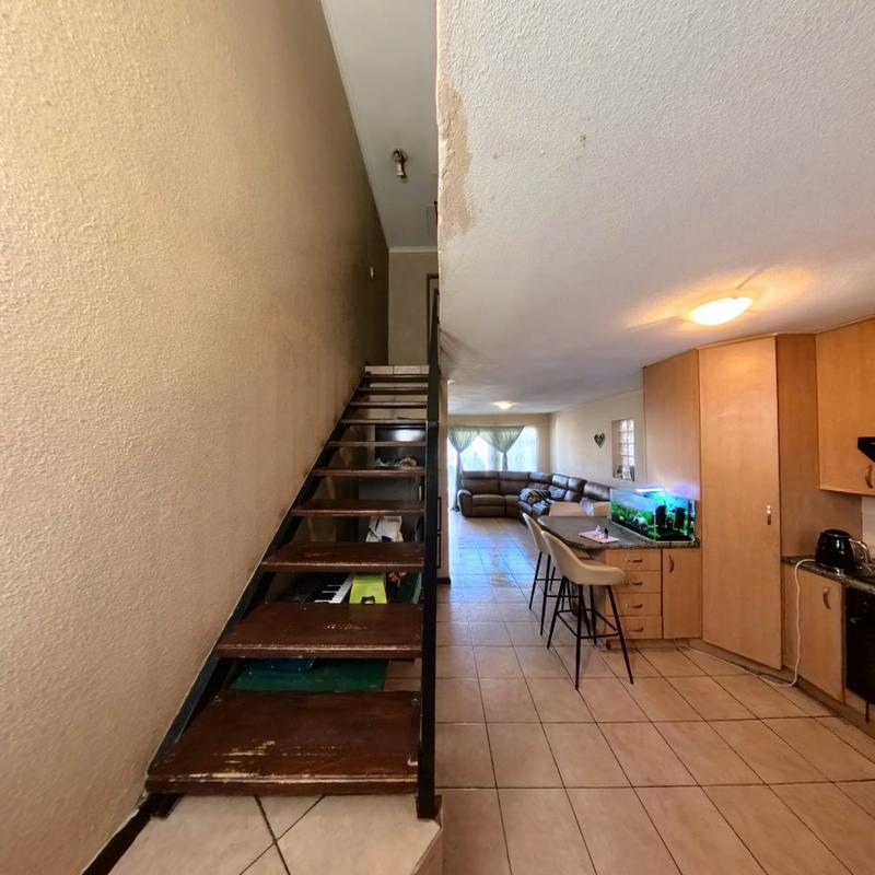 2 Bedroom Property for Sale in Birchleigh Gauteng