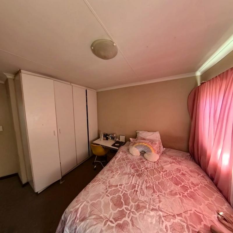2 Bedroom Property for Sale in Birchleigh Gauteng