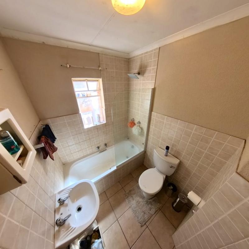2 Bedroom Property for Sale in Birchleigh Gauteng