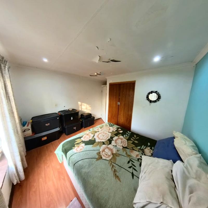 4 Bedroom Property for Sale in Glen Austin Gauteng