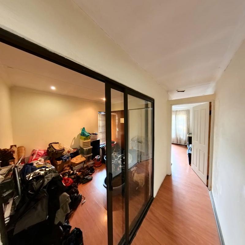 4 Bedroom Property for Sale in Glen Austin Gauteng