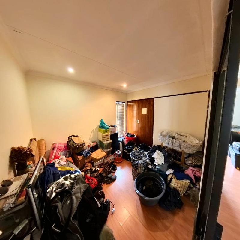 4 Bedroom Property for Sale in Glen Austin Gauteng