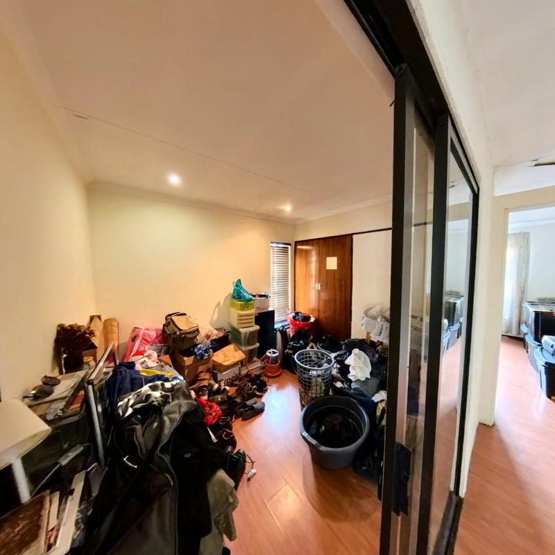 4 Bedroom Property for Sale in Glen Austin Gauteng