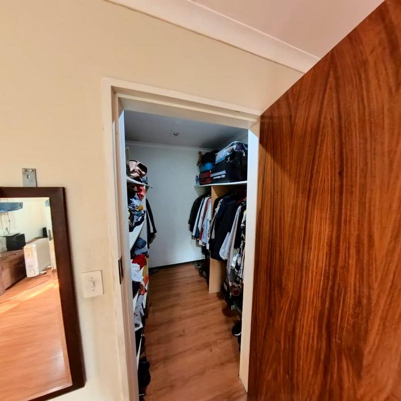 4 Bedroom Property for Sale in Glen Austin Gauteng
