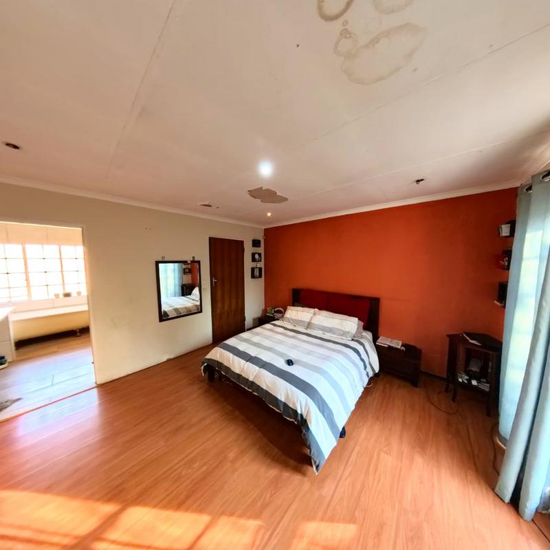 4 Bedroom Property for Sale in Glen Austin Gauteng
