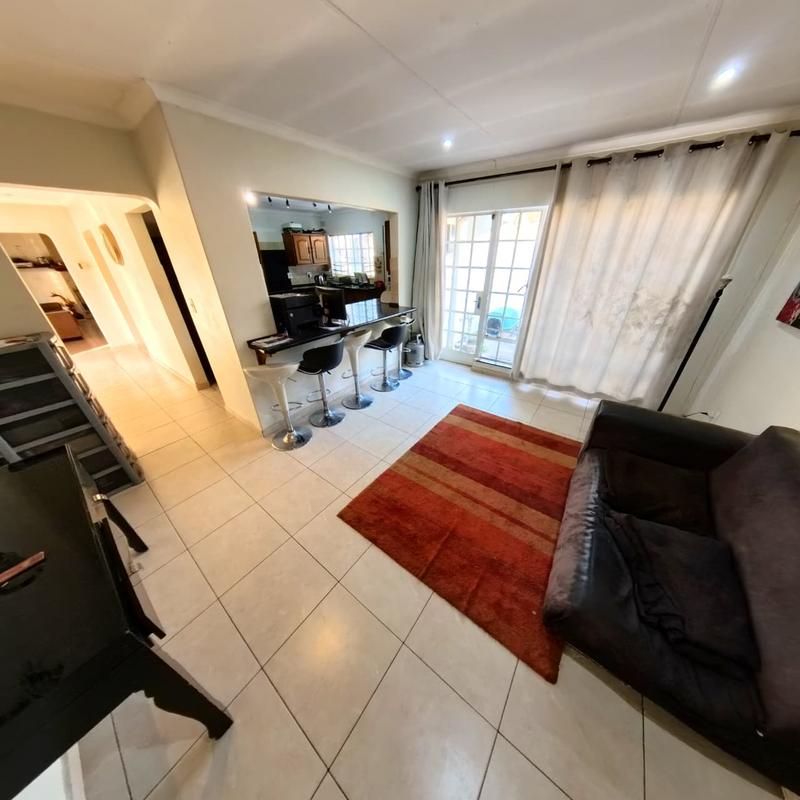 4 Bedroom Property for Sale in Glen Austin Gauteng