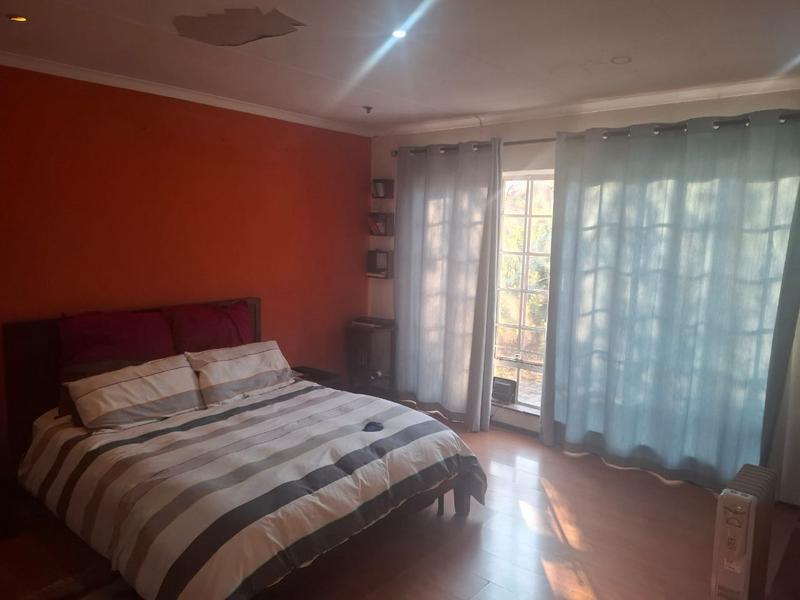 4 Bedroom Property for Sale in Glen Austin Gauteng