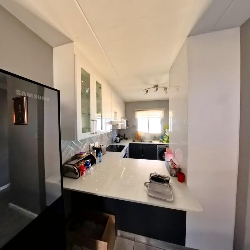3 Bedroom Property for Sale in Noordwyk Gauteng