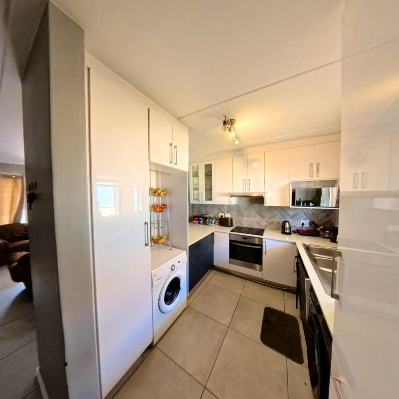 3 Bedroom Property for Sale in Noordwyk Gauteng