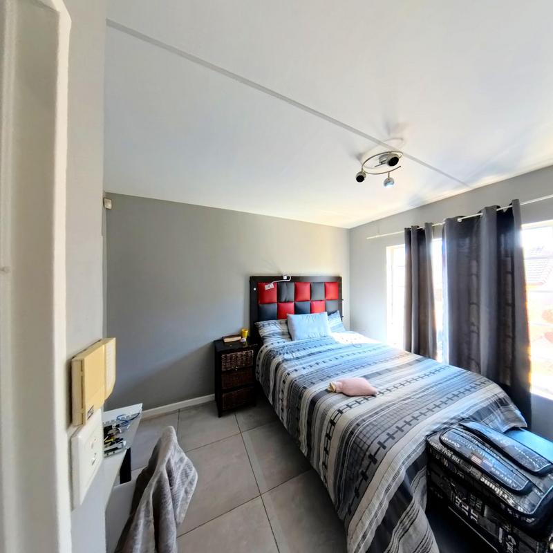 3 Bedroom Property for Sale in Noordwyk Gauteng