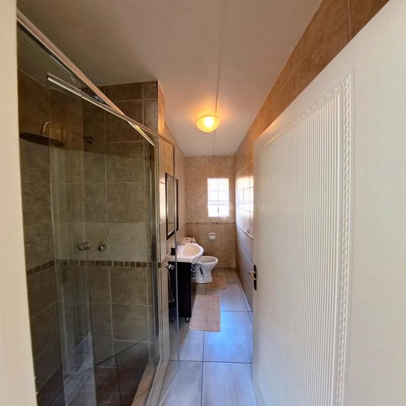 3 Bedroom Property for Sale in Noordwyk Gauteng