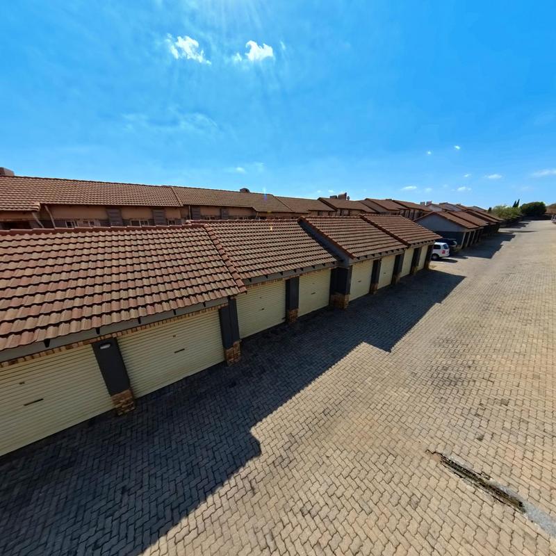 3 Bedroom Property for Sale in Noordwyk Gauteng