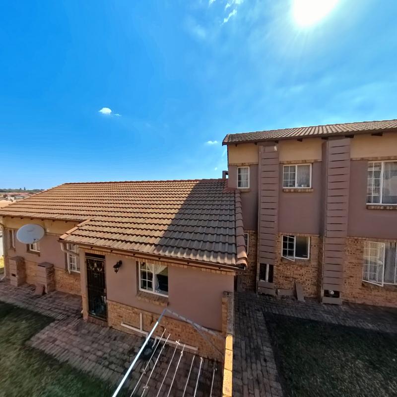 3 Bedroom Property for Sale in Noordwyk Gauteng