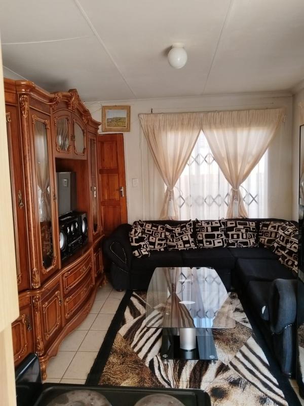2 Bedroom Property for Sale in Protea Glen Gauteng