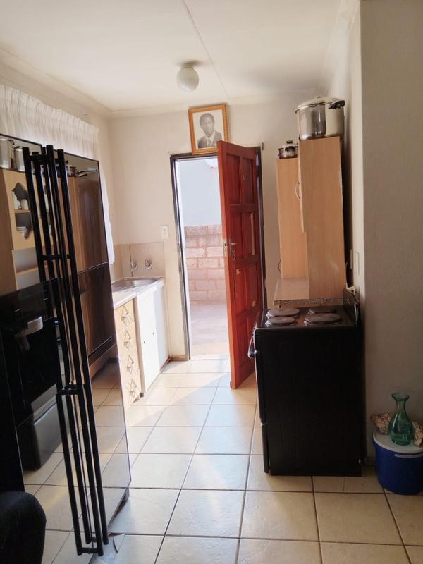 2 Bedroom Property for Sale in Protea Glen Gauteng