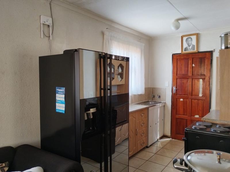 2 Bedroom Property for Sale in Protea Glen Gauteng