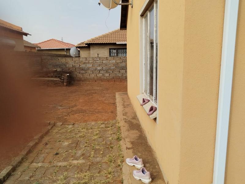 2 Bedroom Property for Sale in Protea Glen Gauteng