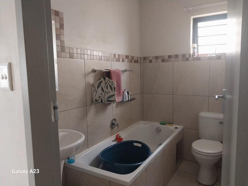 3 Bedroom Property for Sale in Albertsdal Gauteng