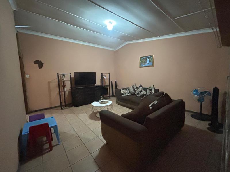 7 Bedroom Property for Sale in Tedstoneville Gauteng
