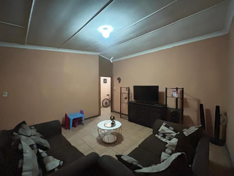 7 Bedroom Property for Sale in Tedstoneville Gauteng