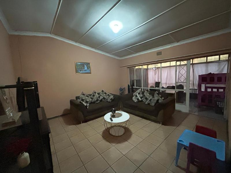 7 Bedroom Property for Sale in Tedstoneville Gauteng